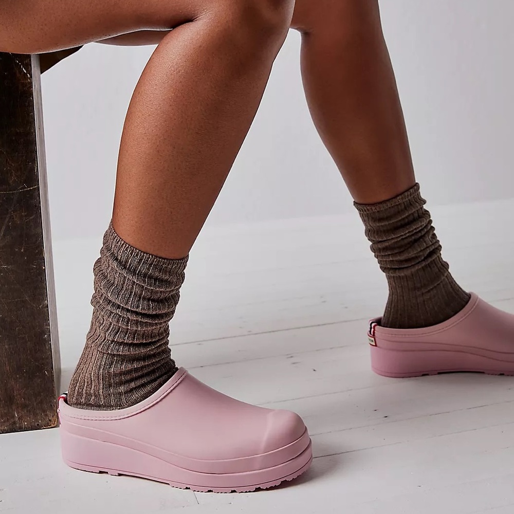 Hunter Play Clogs in Azalea pink!!